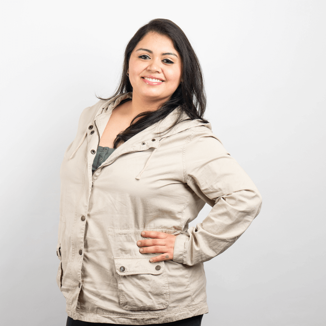 Green Wave Team Member: Claudia Duarte Headshot
